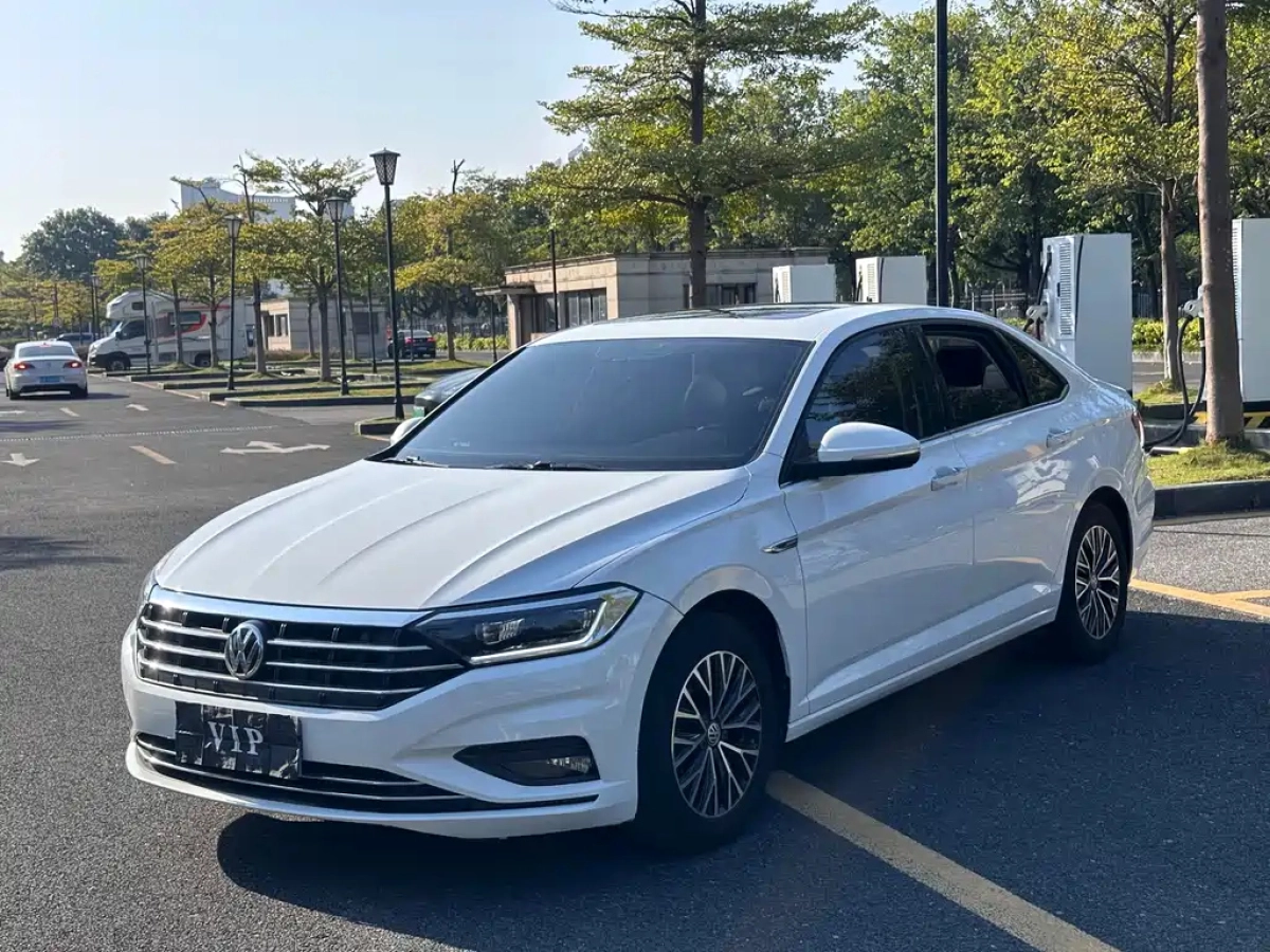 VOLKSWAGEN SAGITAR  2021