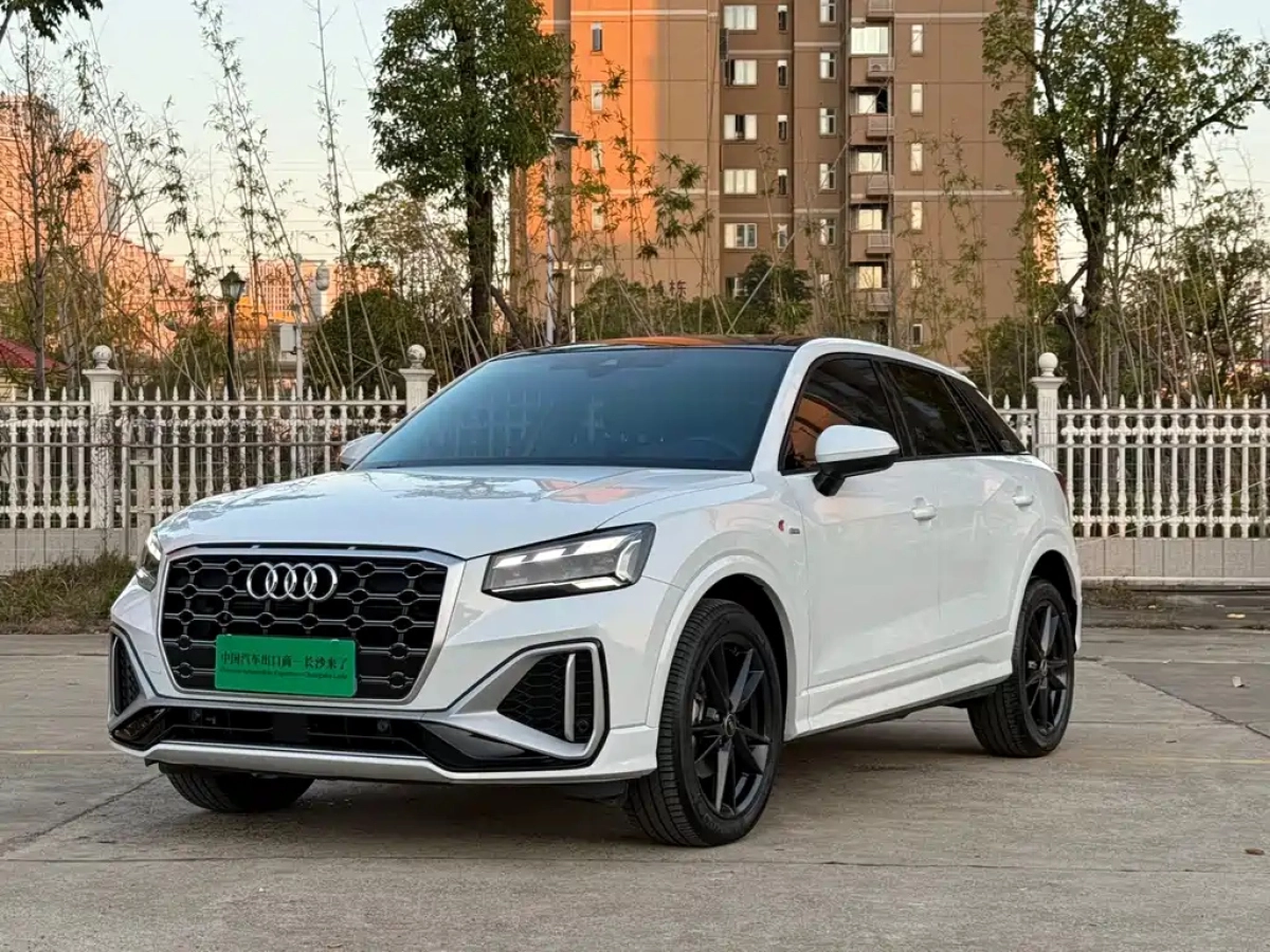 AUDI Q2L