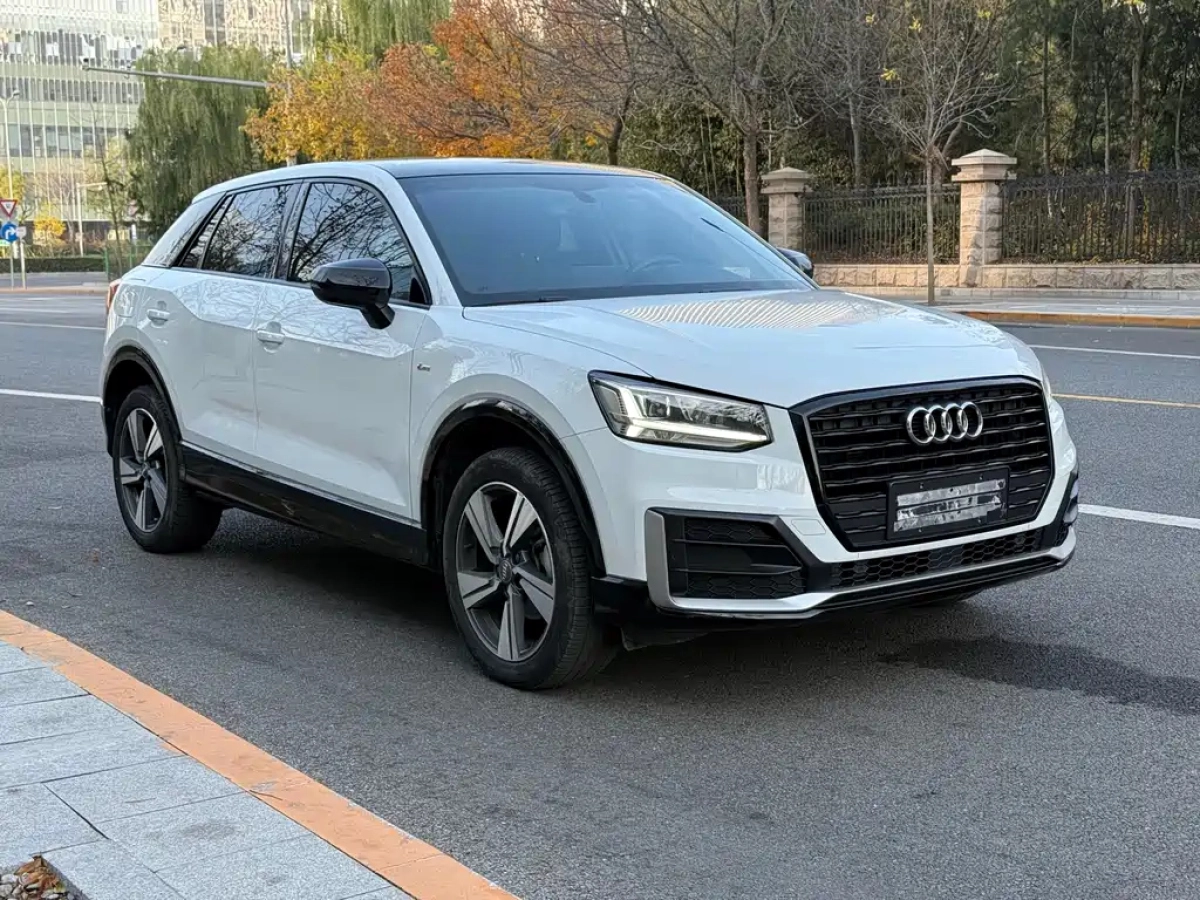 AUDI Q2L
