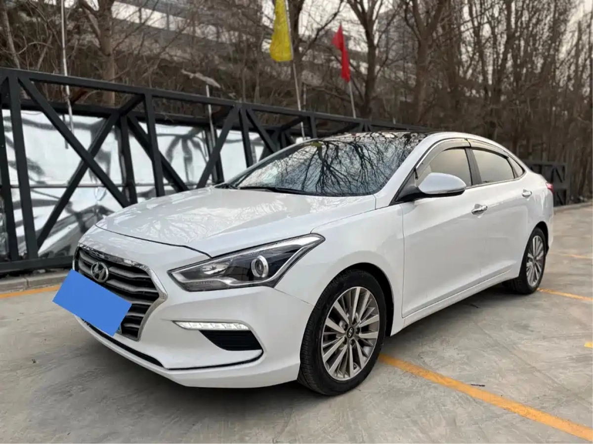 HYUNDAI MISTRA  2021