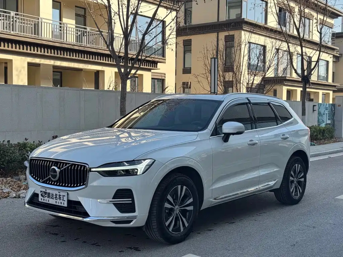 VOLVO XC60  2022
