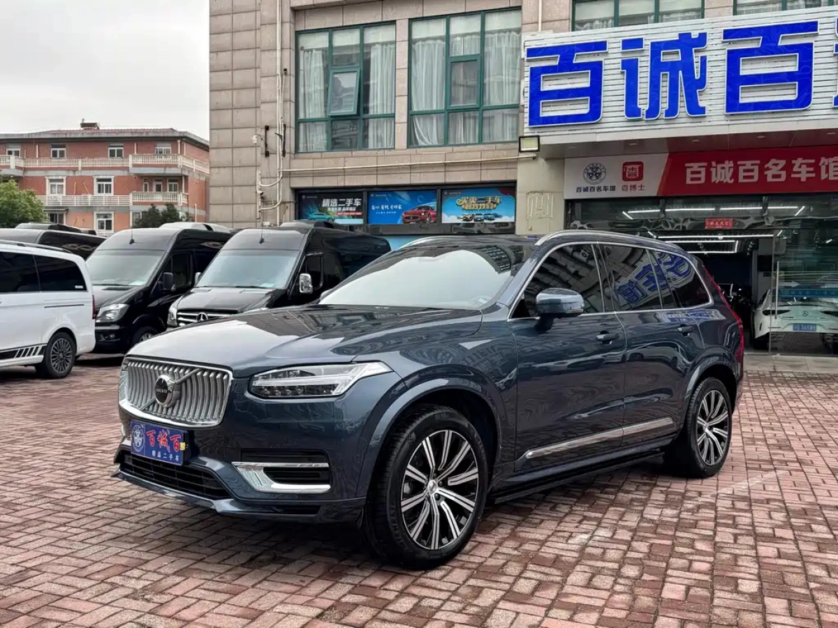 VOLVO XC90  2024