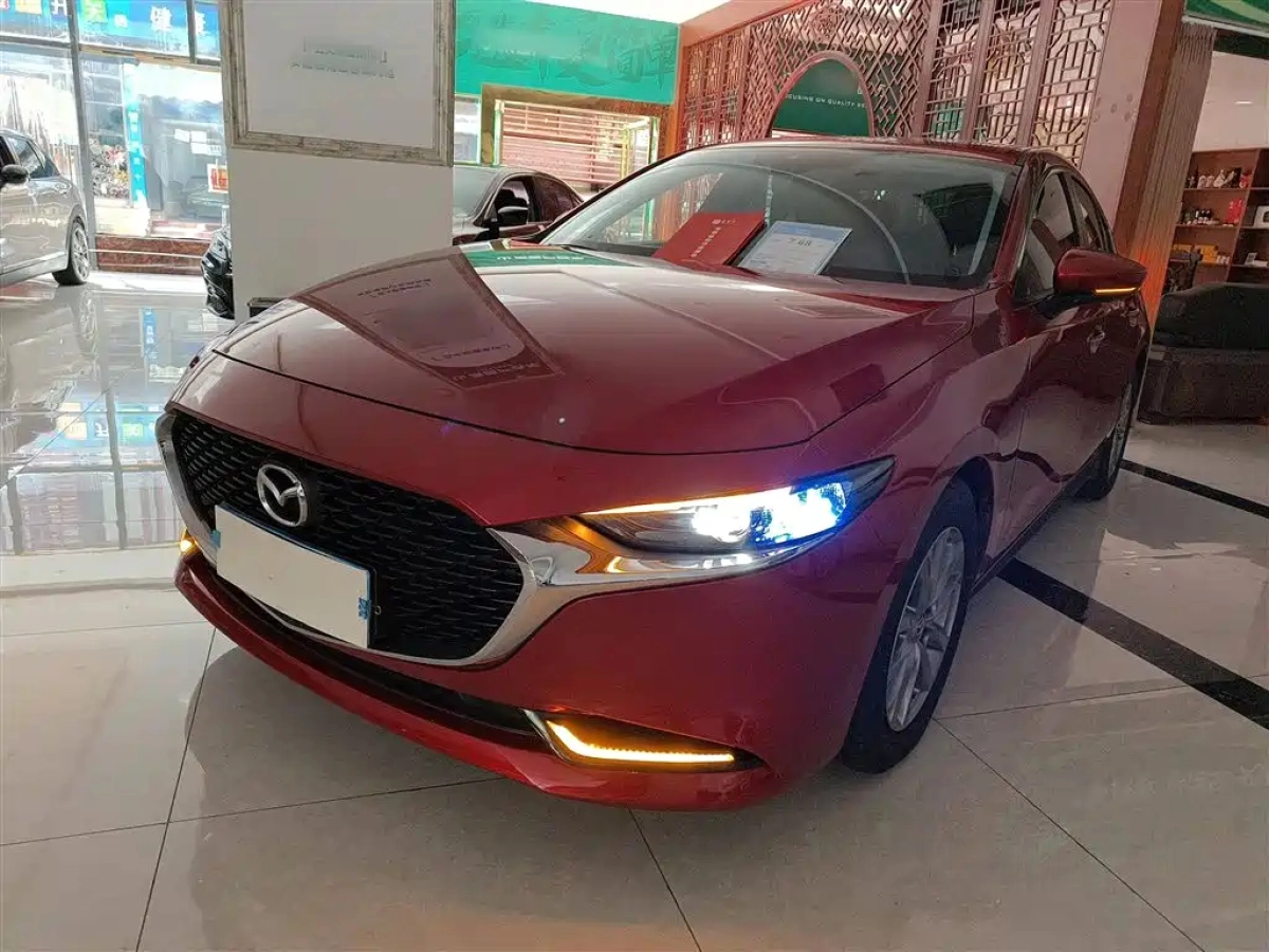 MAZDA 3 AXELA