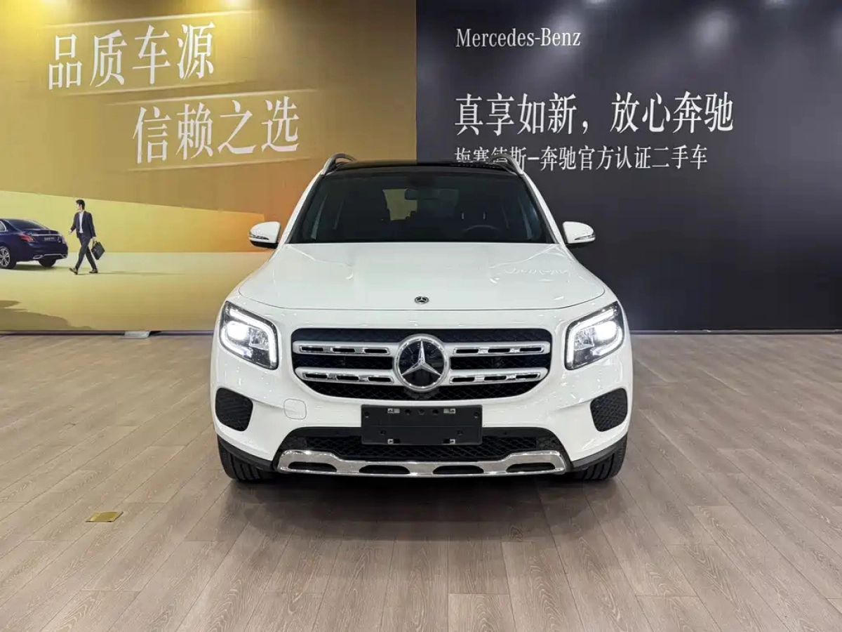 MERCEDES BENZ GLB