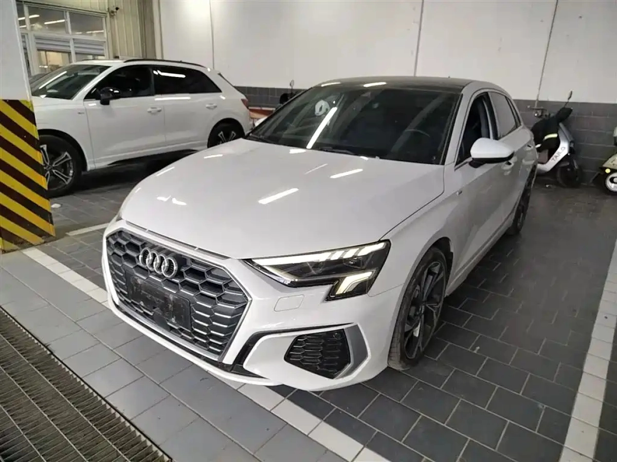 AUDI A3  2021