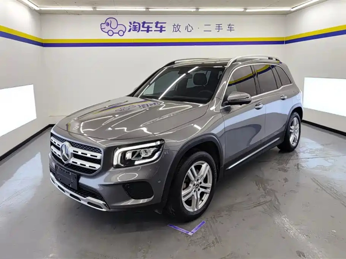 MERCEDES BENZ GLB  2021