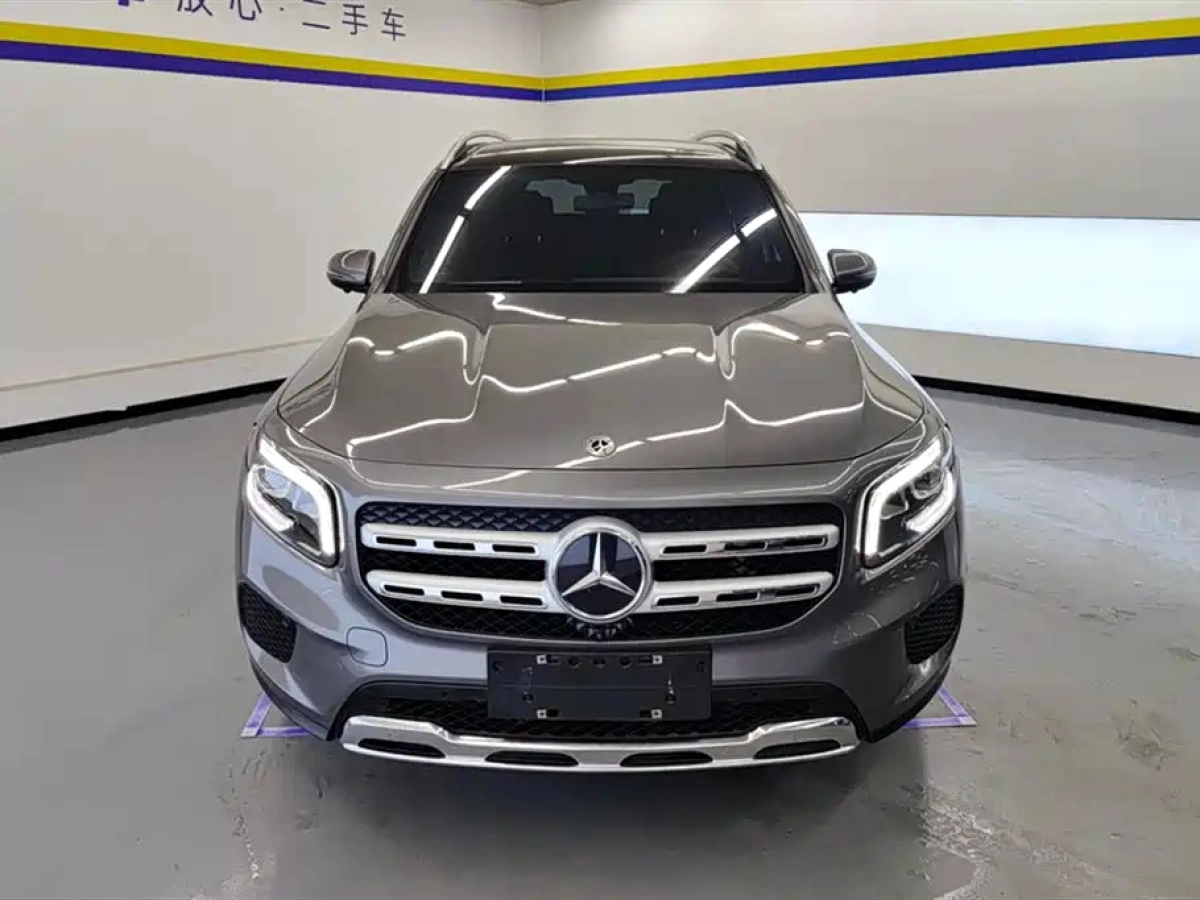 MERCEDES BENZ GLB