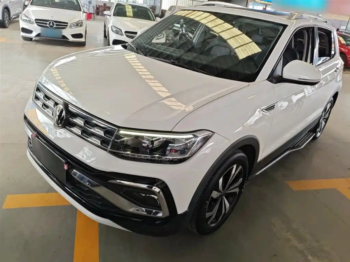 VOLKSWAGEN T-CROSS