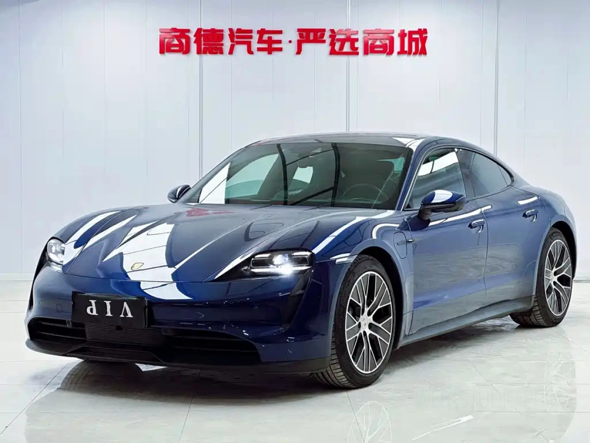 PORSCHE TAYCAN  2022