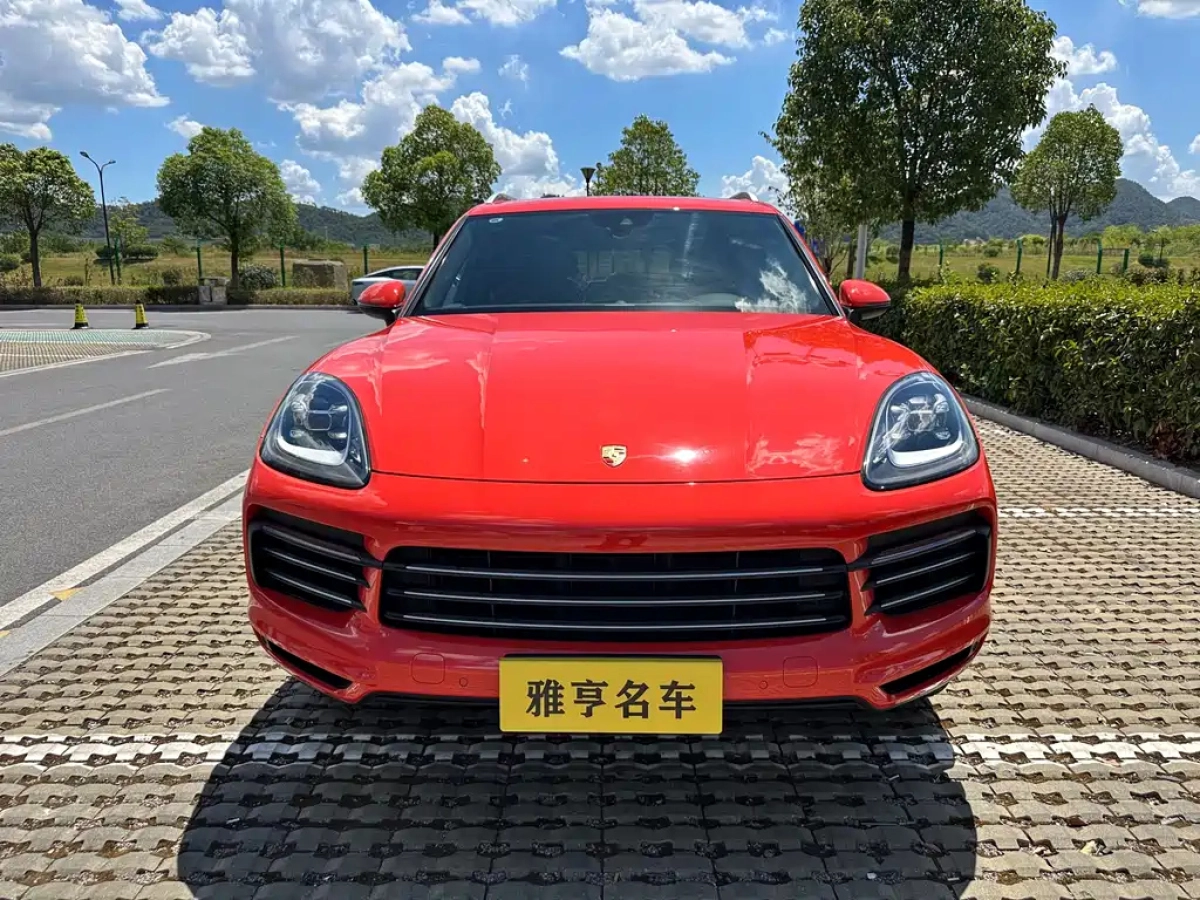 PORSCHE CAYENNE