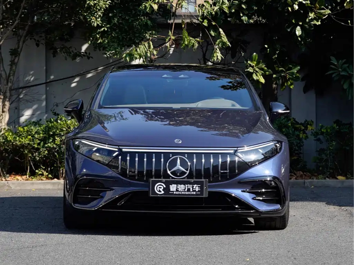 MERCEDES BENZ EQS AMG