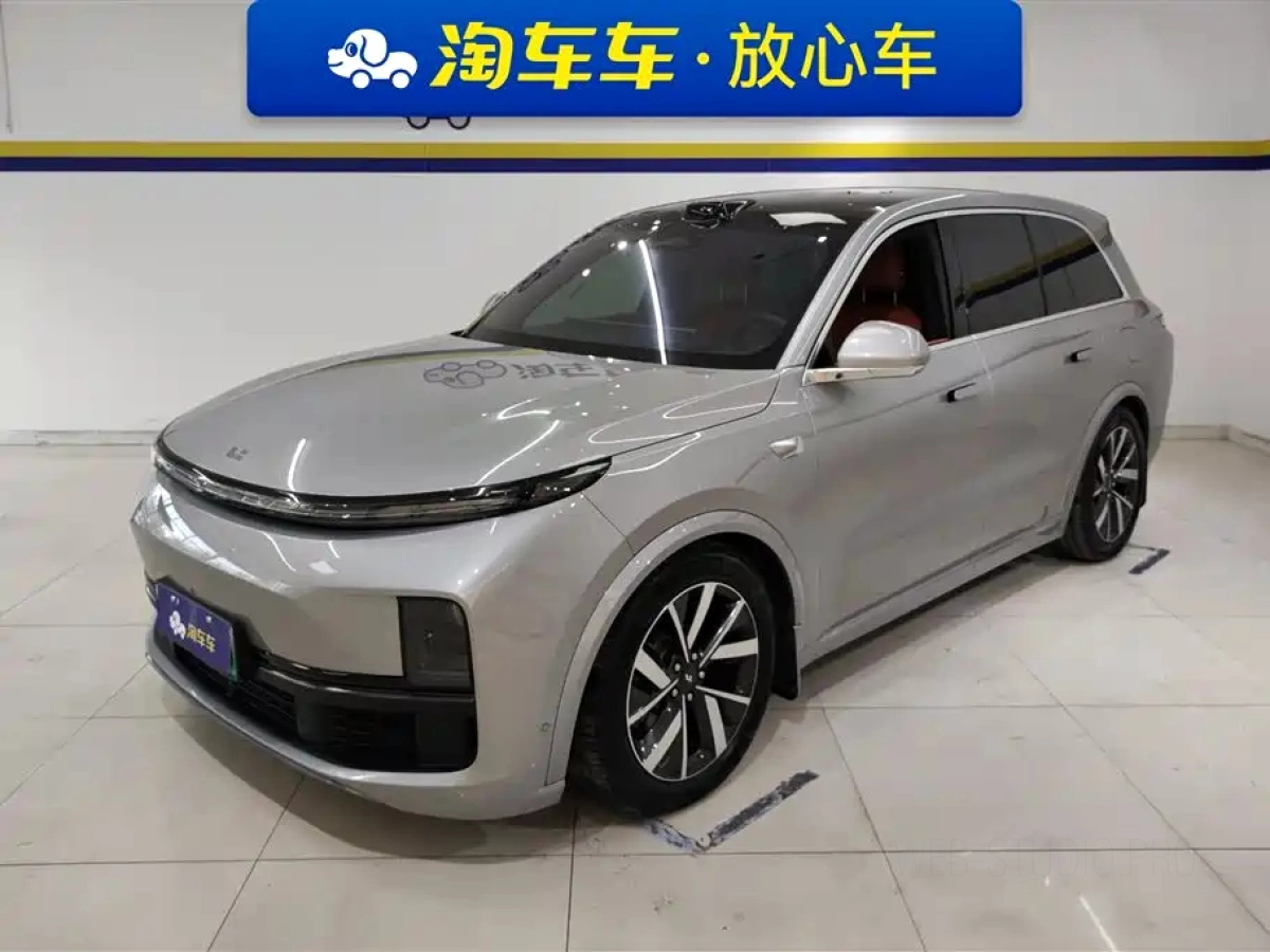 LI AUTO L8  2023