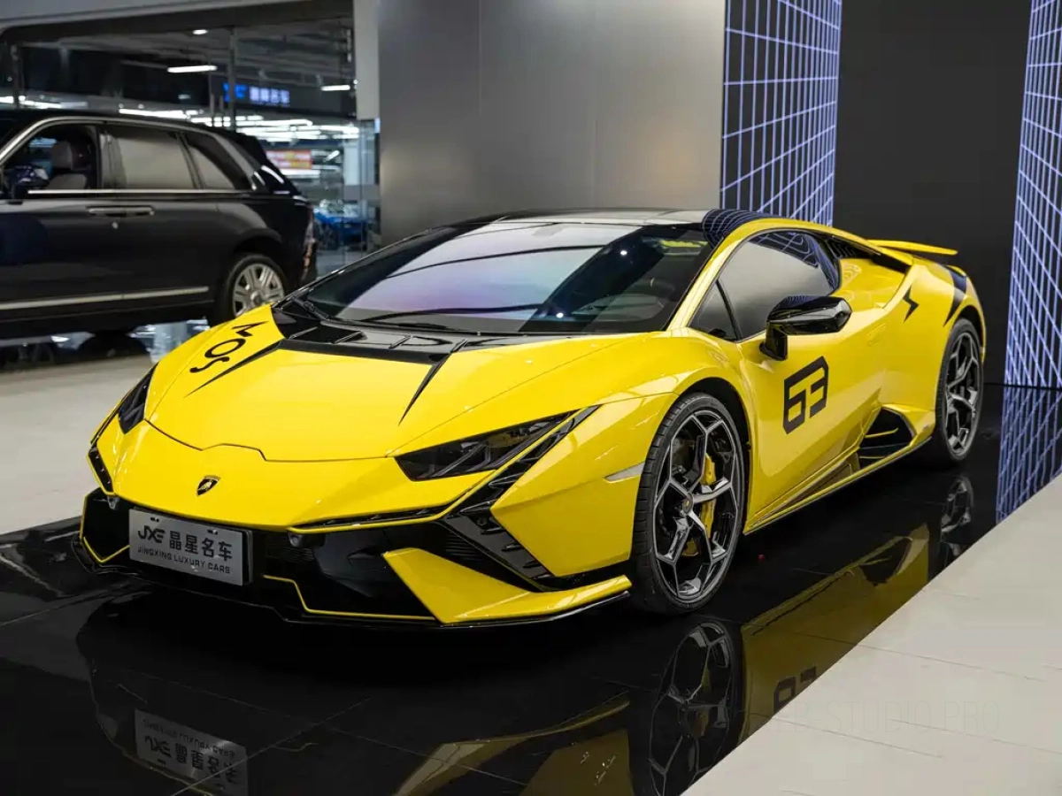 LAMBORGHINI HURACAN  2025