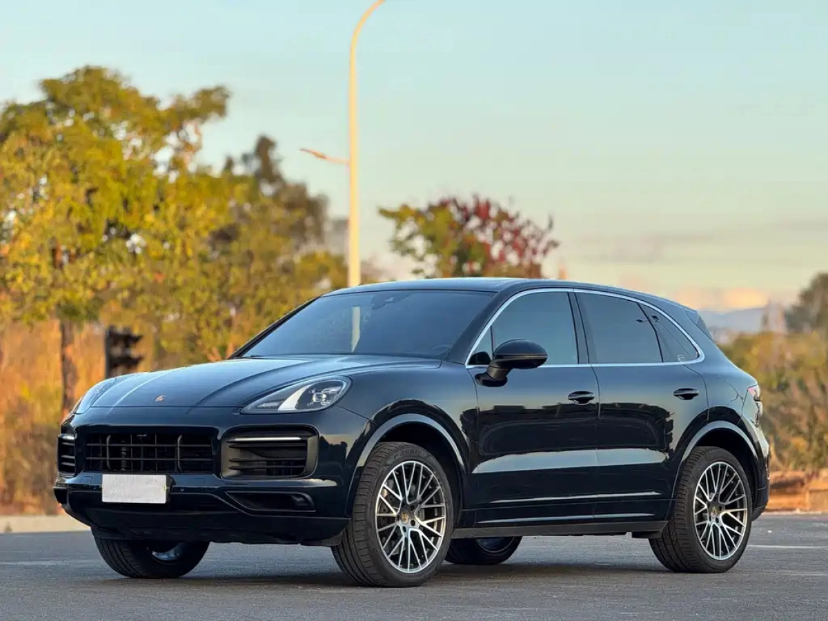 PORSCHE CAYENNE