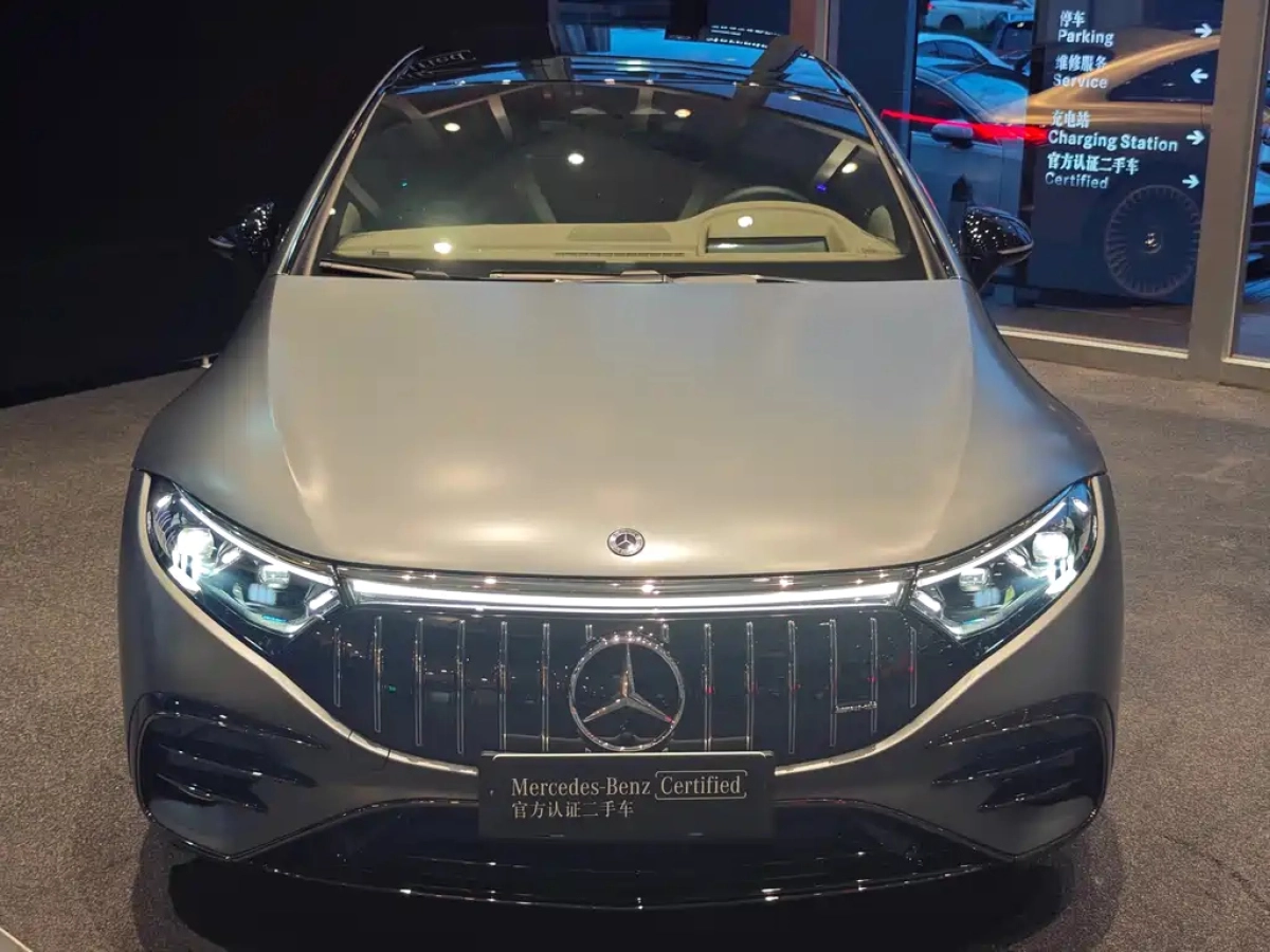 MERCEDES BENZ EQS AMG