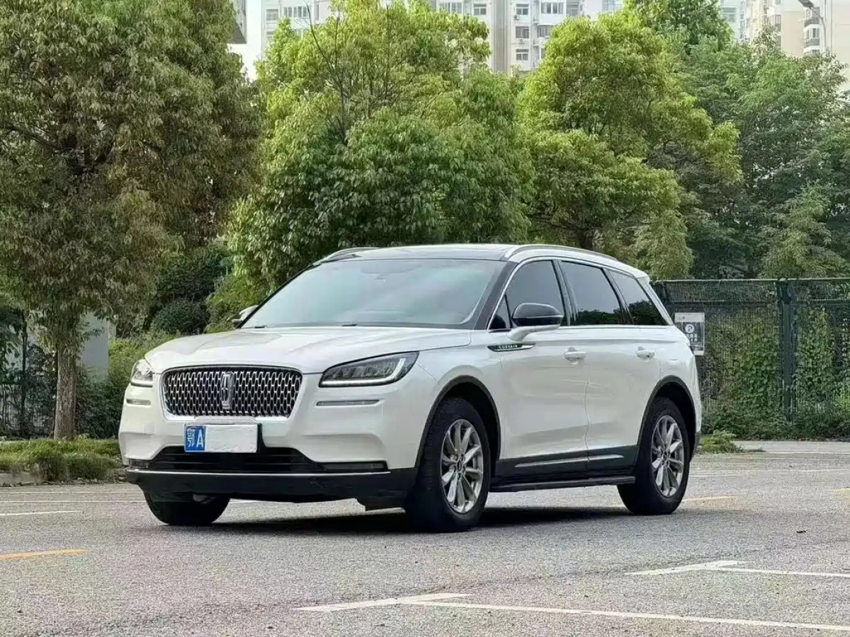 LINCOLN ADVENTURER  2021