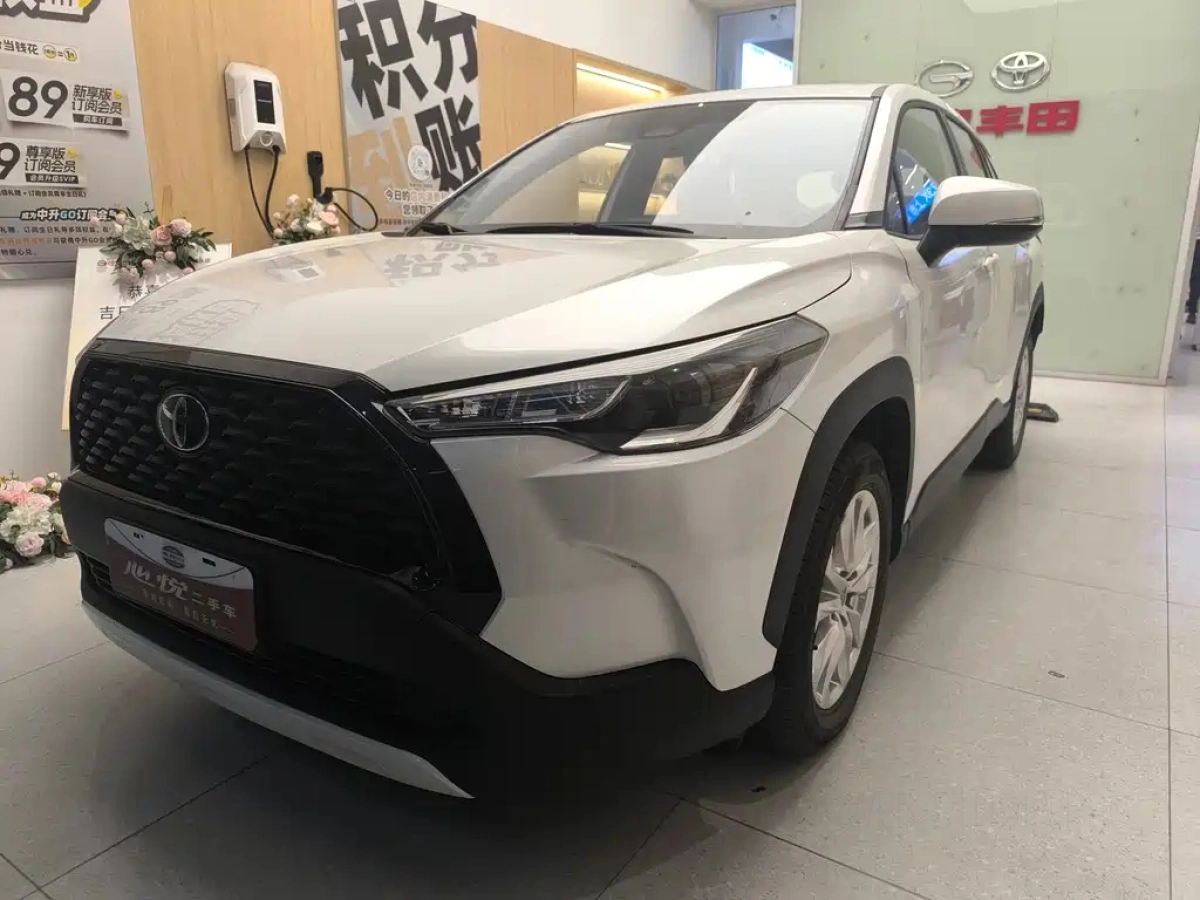 TOYOTA COROLLA CROSS  2024