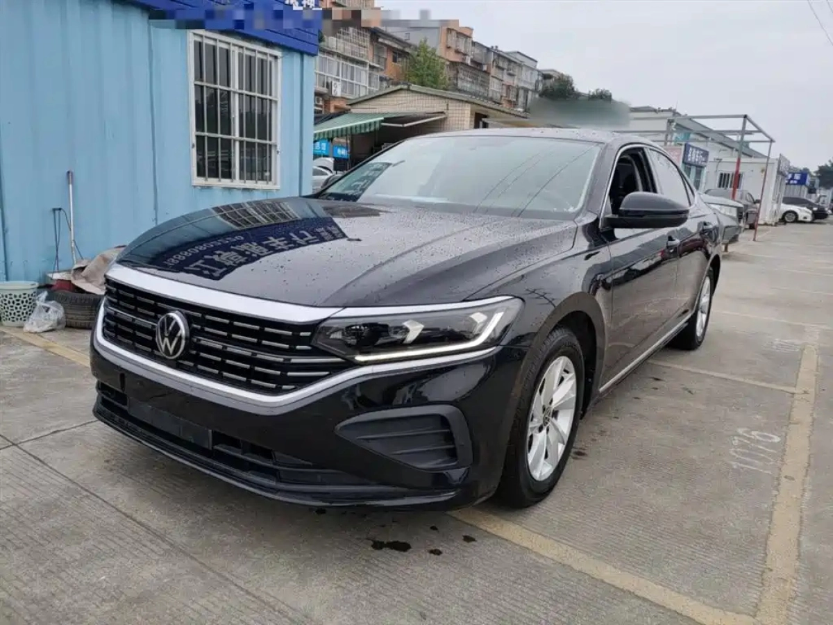 VOLKSWAGEN PASSAT  2022