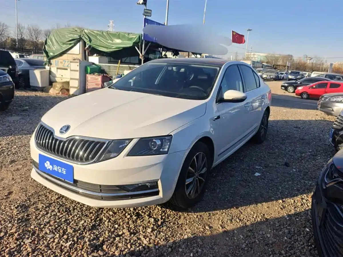 SKODA OCTAVIA  2021