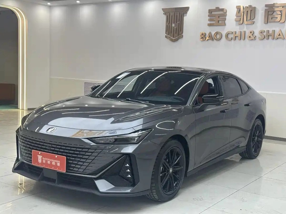 CHANGAN UNI-V  2022