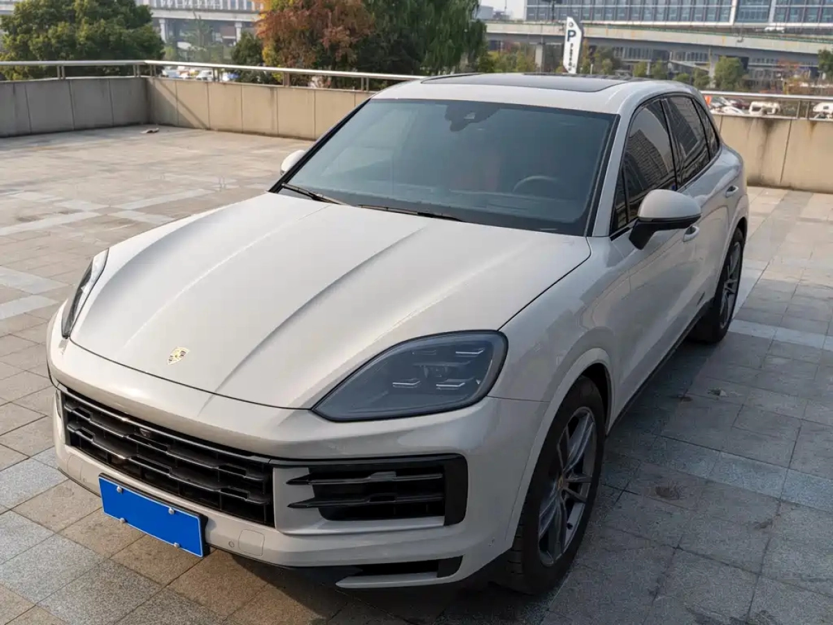 PORSCHE CAYENNE