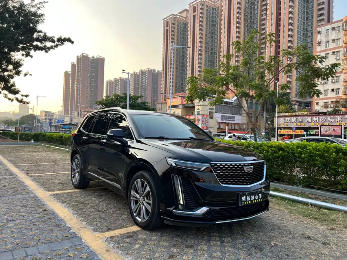 CADILLAC XT6