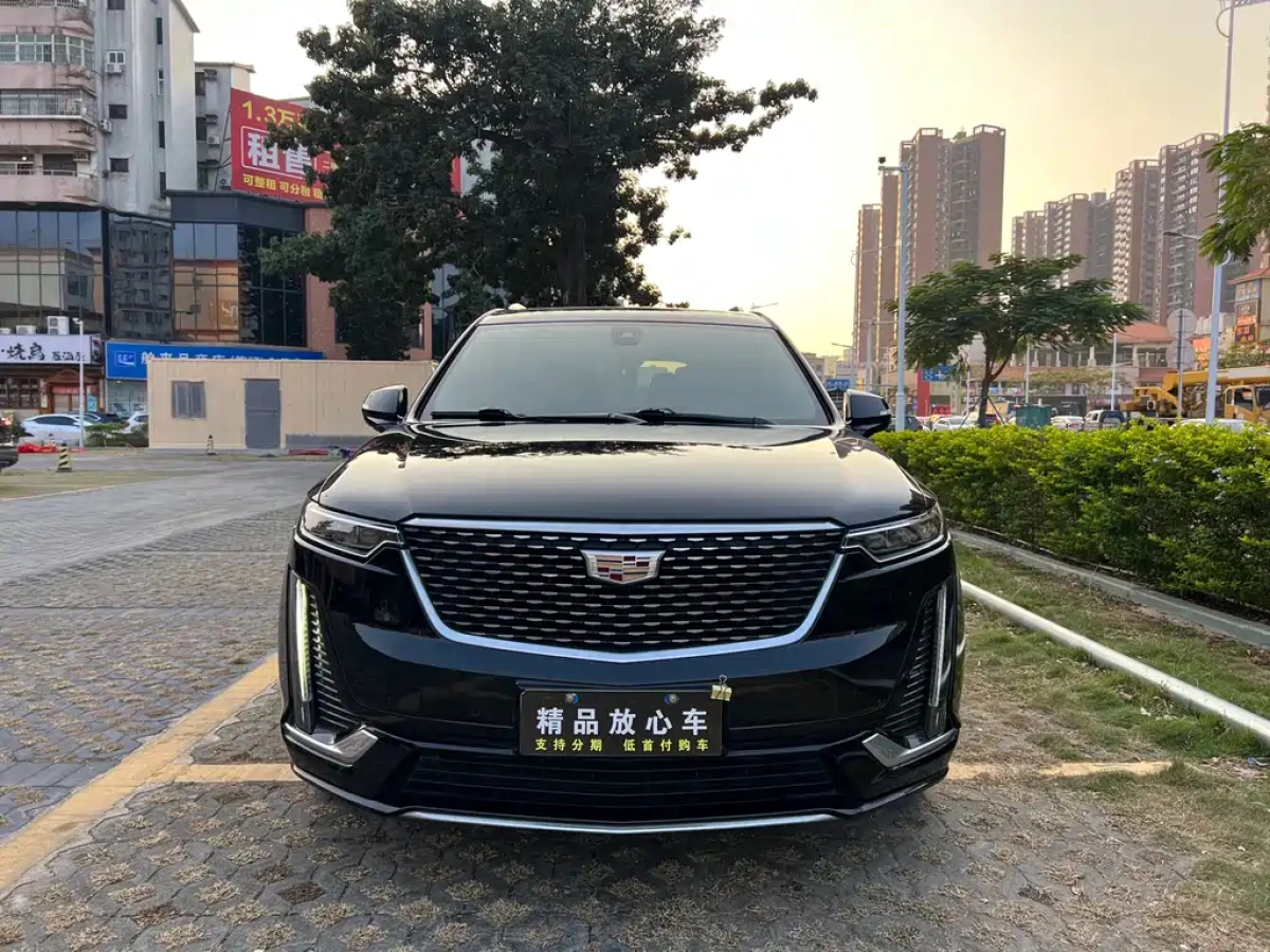CADILLAC XT6