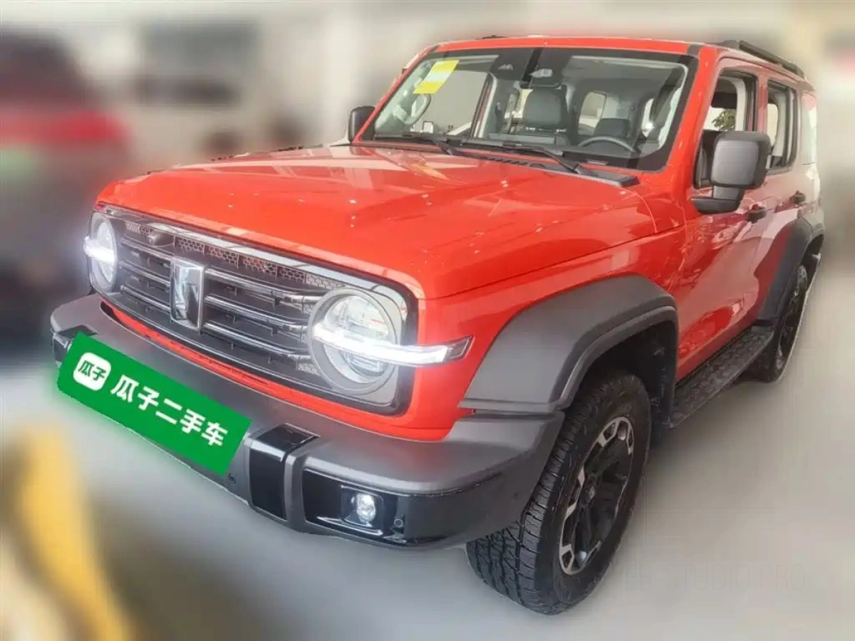 TANK 300 NEW ENERGY  2025