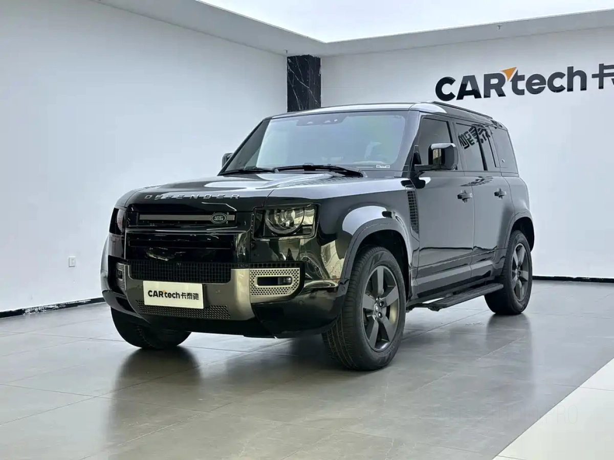 LAND ROVER DEFENDER  2024