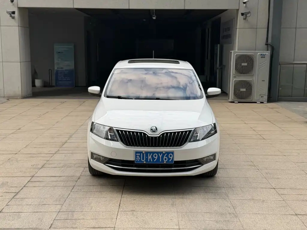 SKODA RAPID