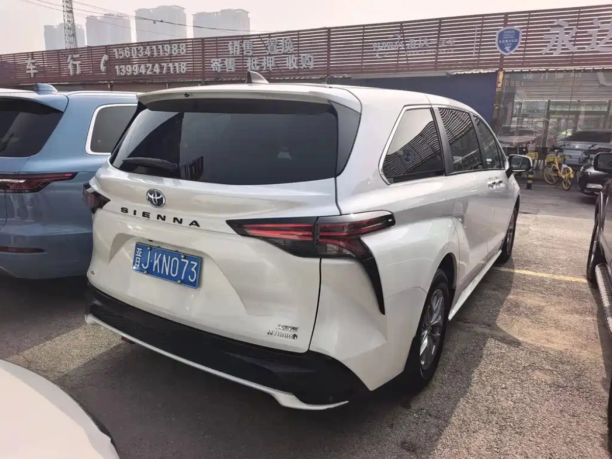 TOYOTA SIENNA SIENNA