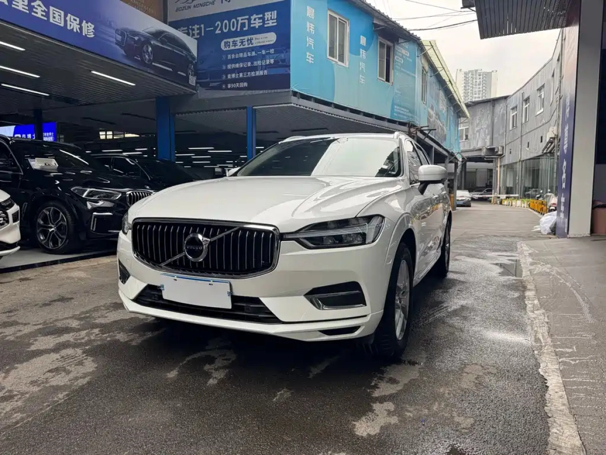 VOLVO XC60  2020