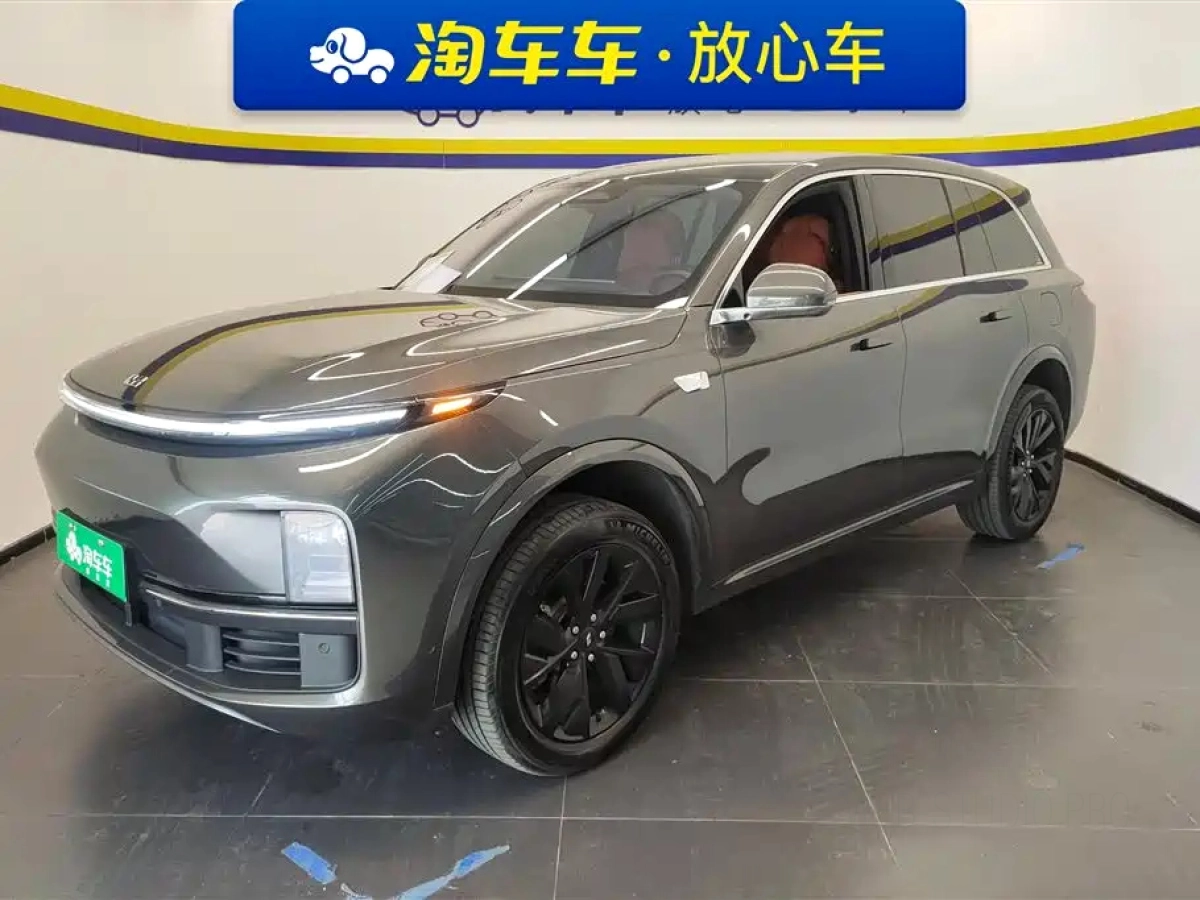 LI AUTO L8  2023