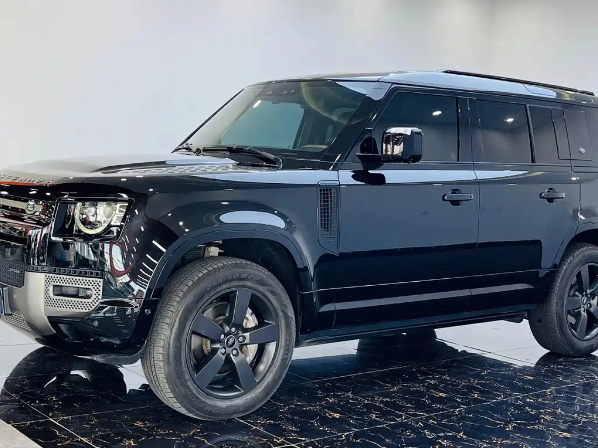 LAND ROVER DEFENDER  2023