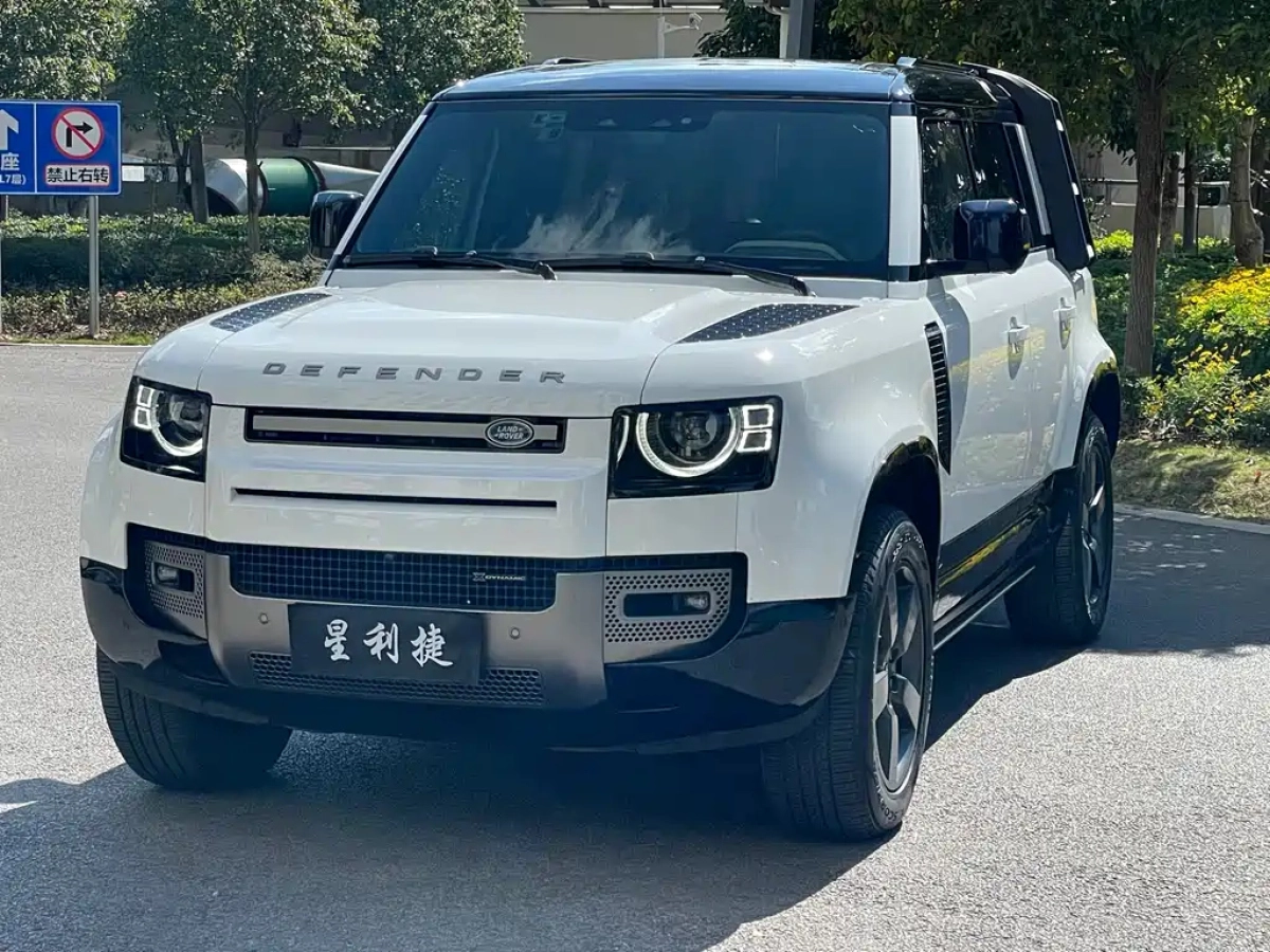 LAND ROVER DEFENDER  2023