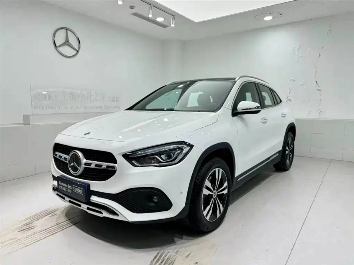 MERCEDES BENZ GLA  2023