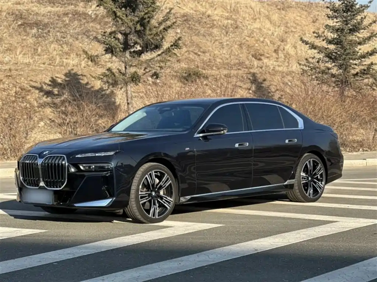 BMW 7-SERIES