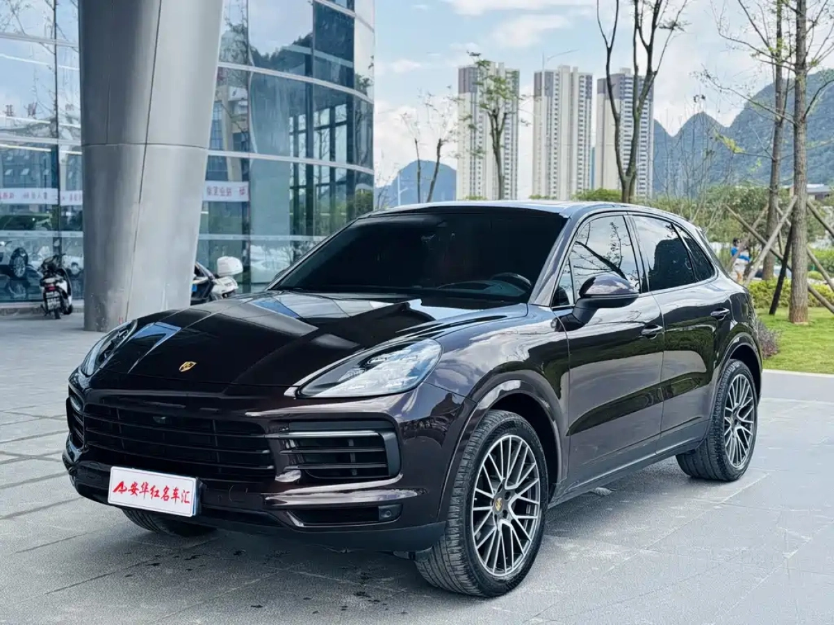 PORSCHE CAYENNE