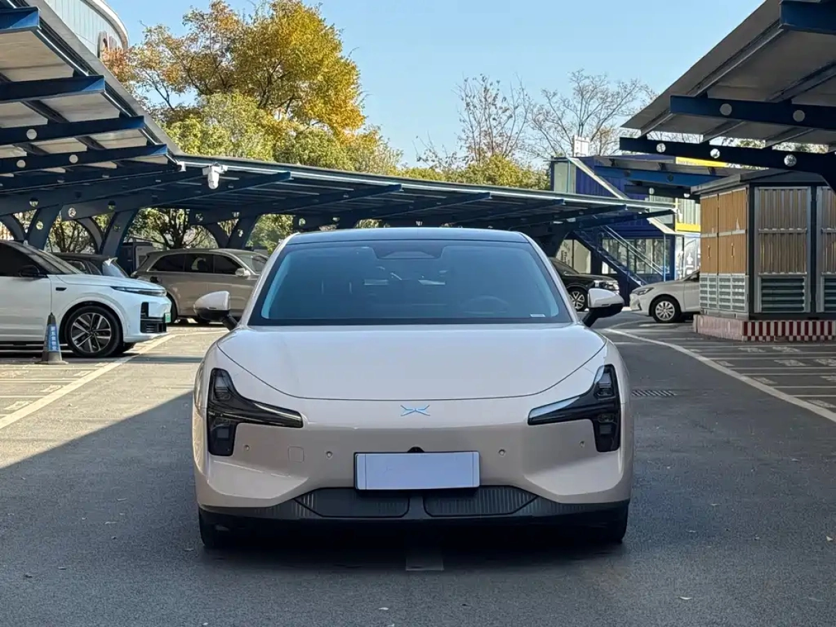 XPENG MOTORS MONA M03