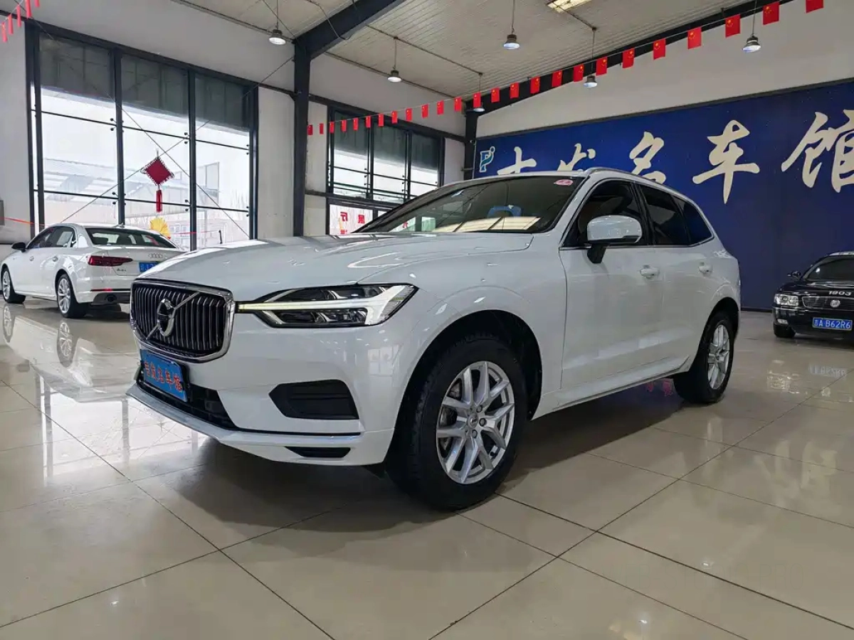 VOLVO XC60  2019