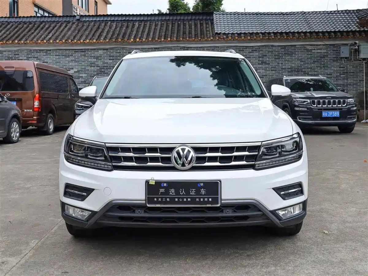 VOLKSWAGEN TIGUAN L