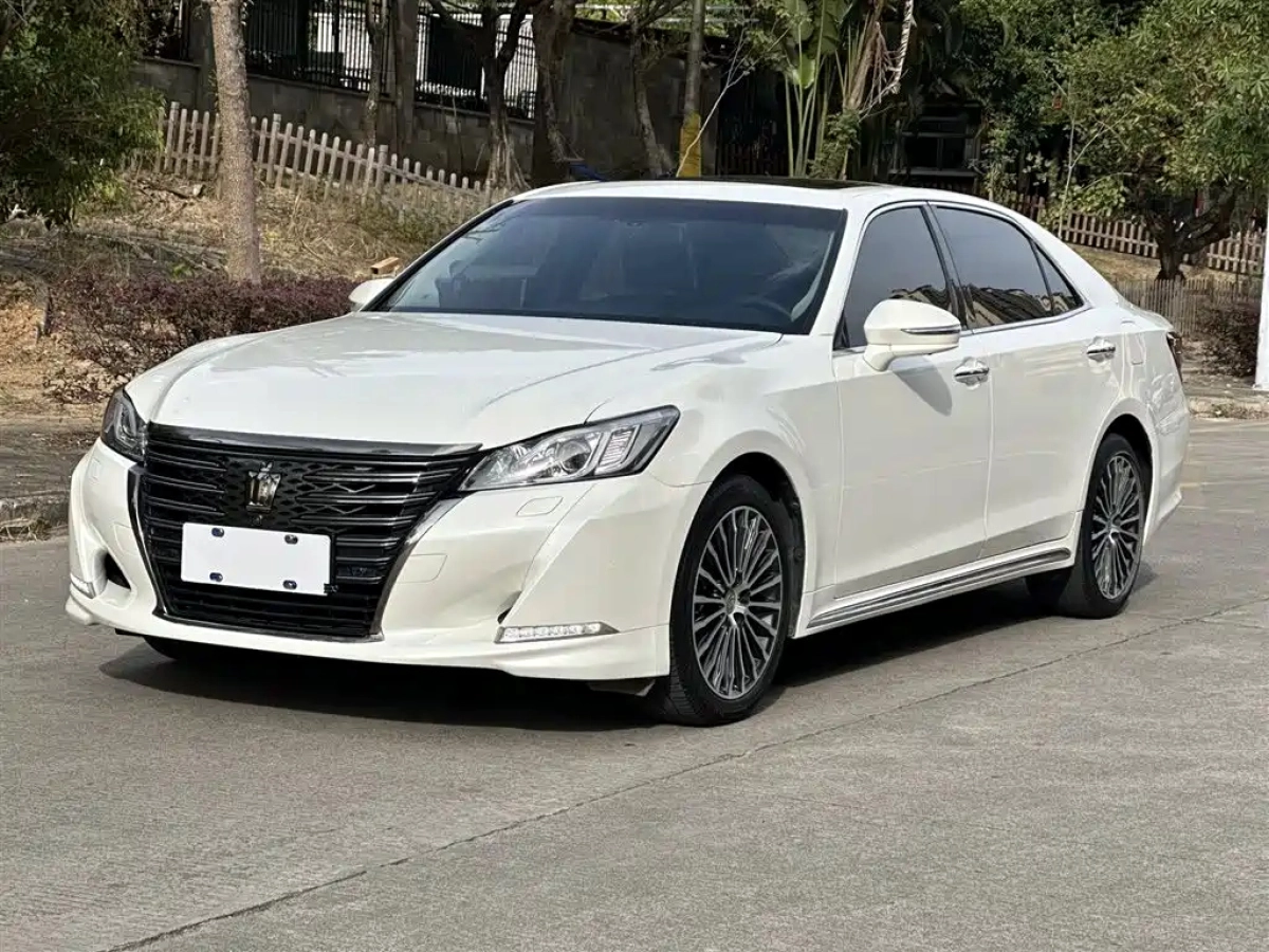 TOYOTA CROWN  2020