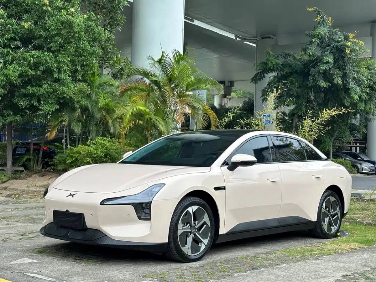 XPENG MOTORS MONA M03  2025