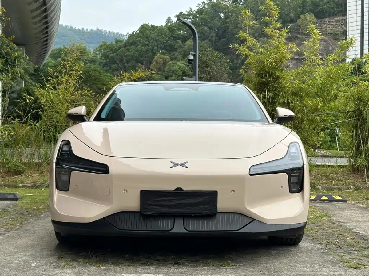 XPENG MOTORS MONA M03