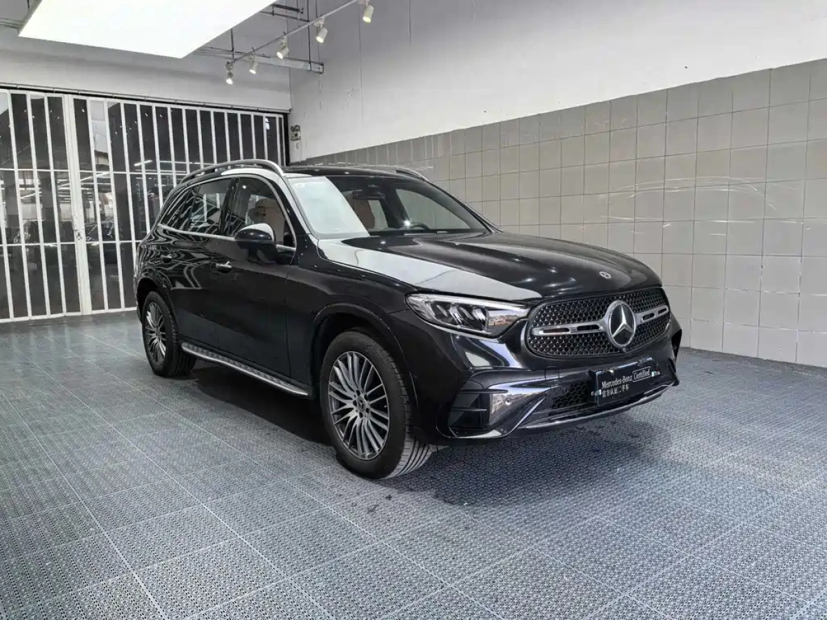 MERCEDES BENZ GLC