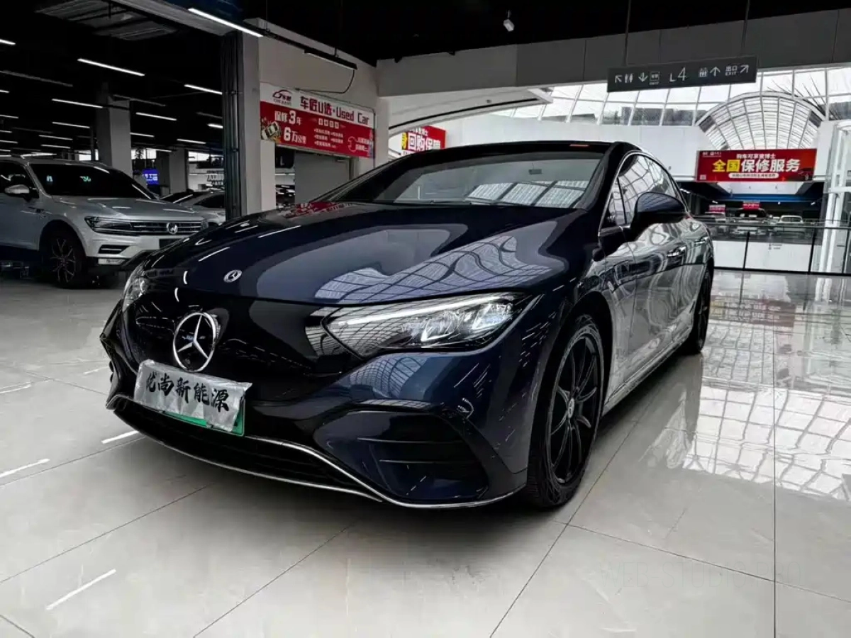 MERCEDES BENZ EQE  2024