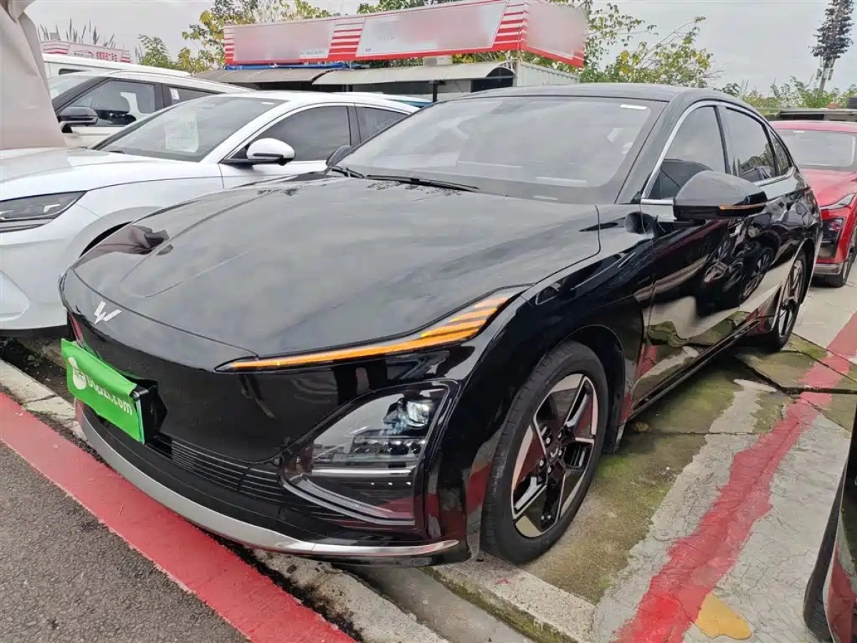 SGMW WULING STARLIGHT  2024