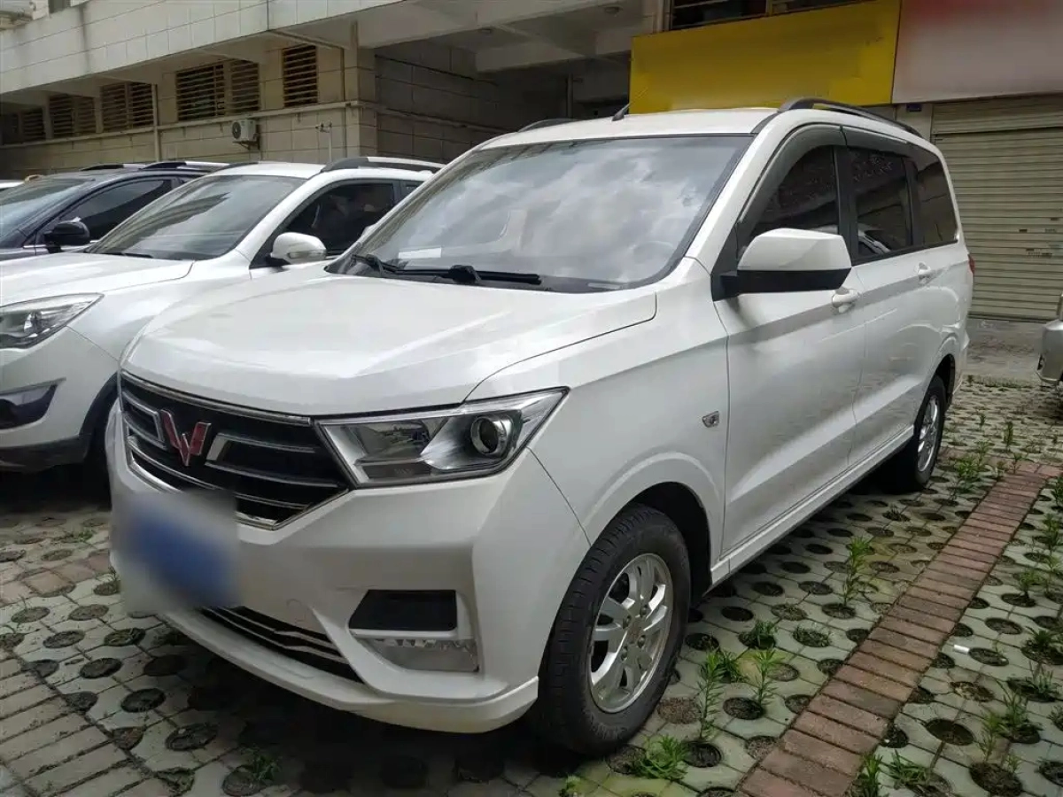 SGMW WULING HONGGUANG  2019