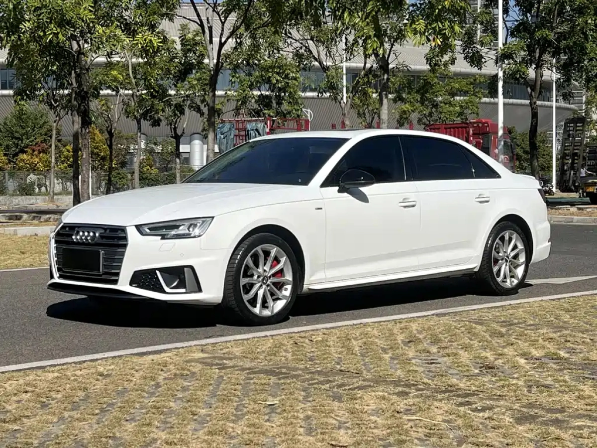 AUDI A4L  2019