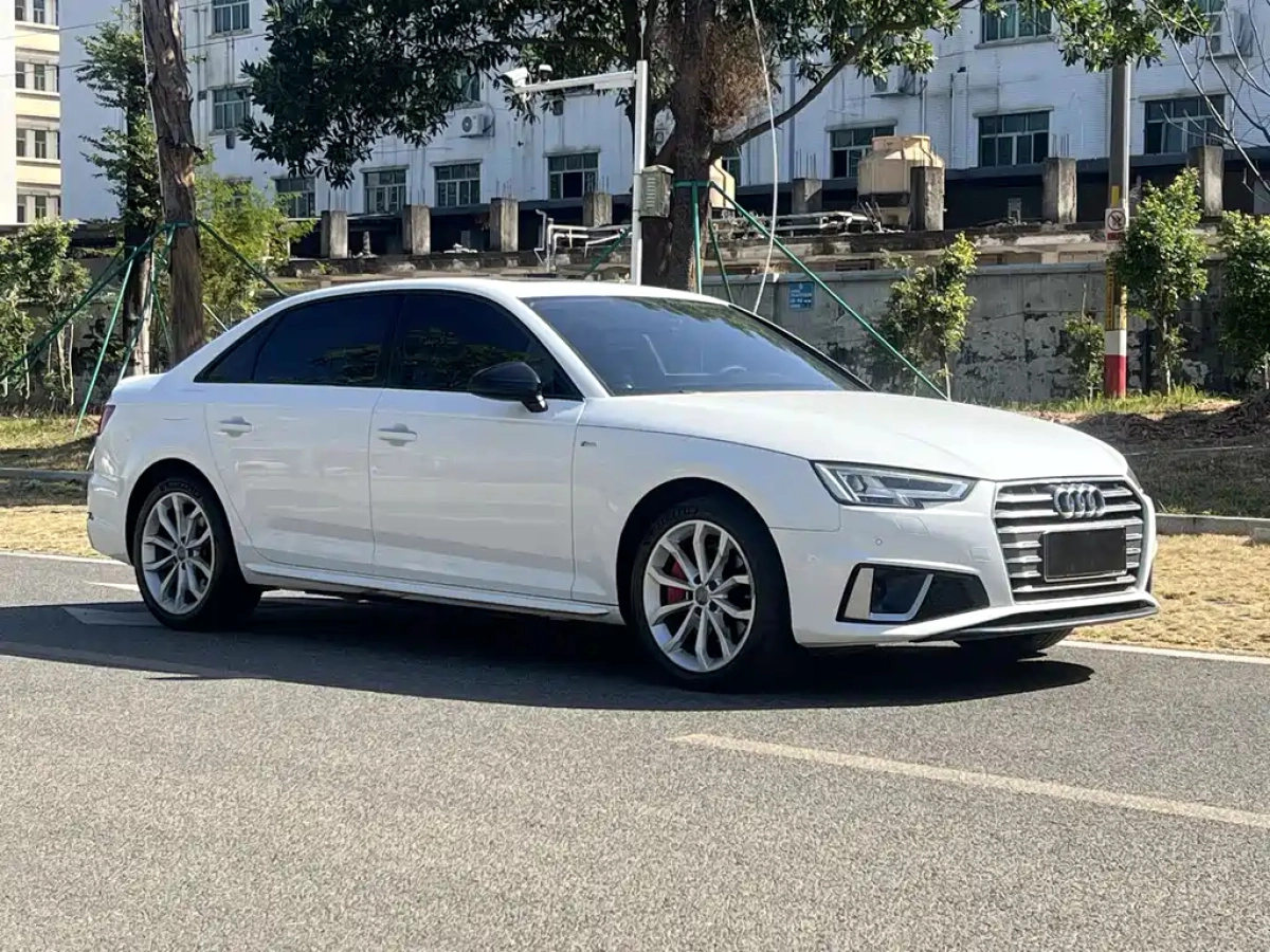 AUDI A4L